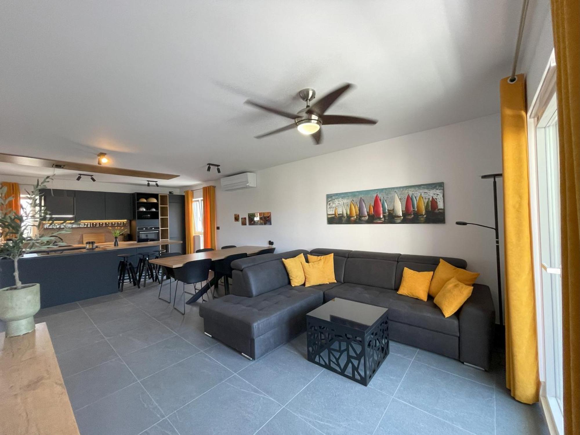 Valkane Beach Apartments Pula Exterior photo