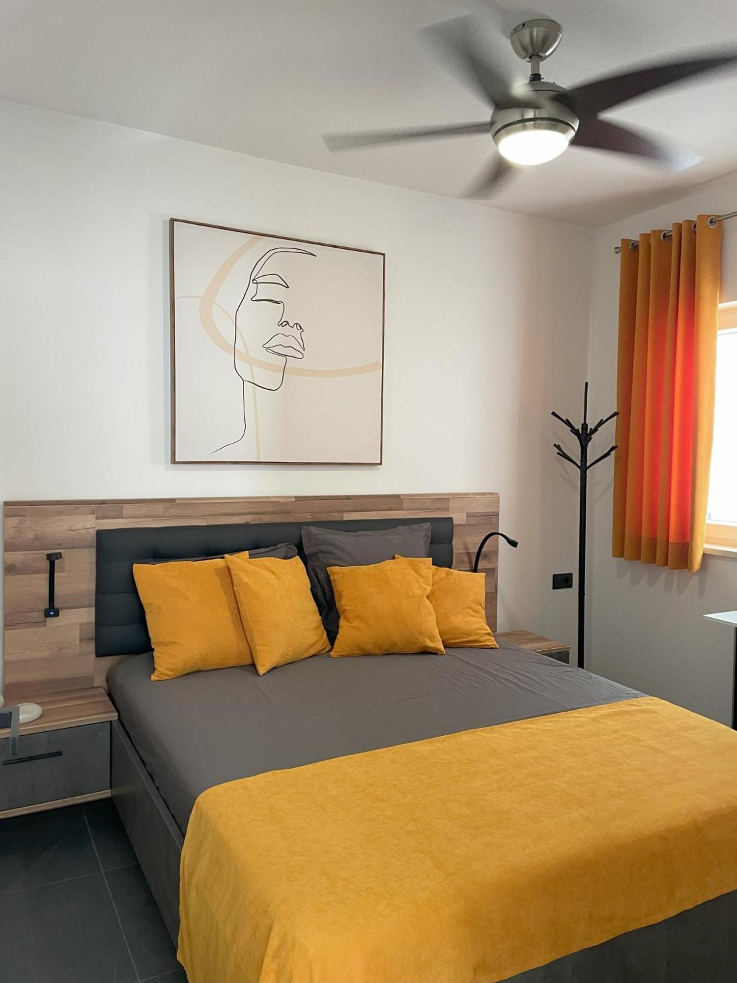 Valkane Beach Apartments Pula Exterior photo
